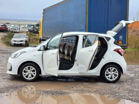Hyundai i10 1.2 SE Hatchback 5dr Petrol Auto Euro 6 (87 ps) 13
