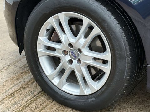 Volvo XC60 2.4 XC60 SE Luxury Nav D5 AWD Auto 4WD 5dr 47