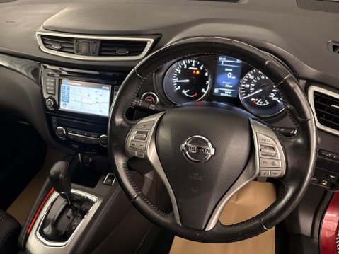 Nissan Qashqai 1.2 DIG-T N-Connecta XTRON 2WD Euro 6 (s/s) 5dr 12