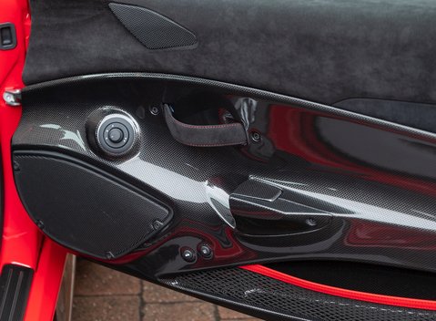 Ferrari 488 Pista 19