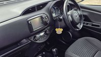 Toyota Yaris 1.5 VVT-h Design Hatchback 5dr Petrol Hybrid E-CVT Euro 6 (101 ps) 23