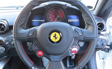 Ferrari F12 Berlinetta 9