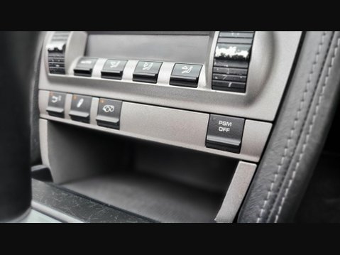 Porsche 911 CARRERA 4 TIPTRONIC S 35