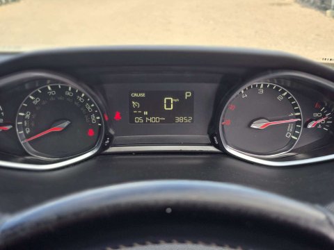 2017 Peugeot 308 thumbnail 24