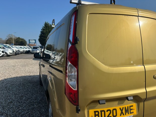 Ford Transit Connect SWB L1H1 Low Roof Limited 200 Air Con Cruise EURO 6 NO VAT 18