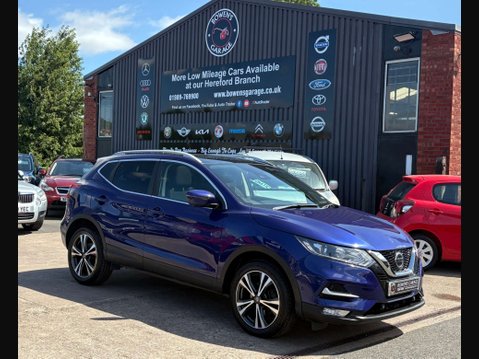 Nissan Qashqai 1.3 Qashqai N-Connecta DiG-T 5dr 2