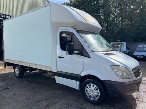 Mercedes-Benz Sprinter 2.1 311 CDI Luton 3dr Diesel Manual RWD L3 (109 bhp) 5