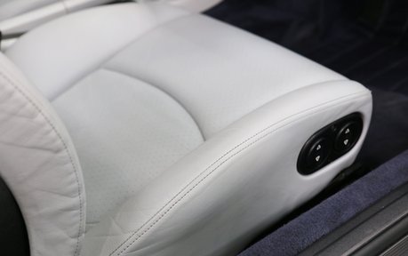 Porsche 993 993 Carrera Coupe - Exquisite Example 14