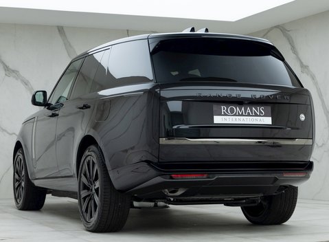 Land Rover Range Rover P510e SV 3