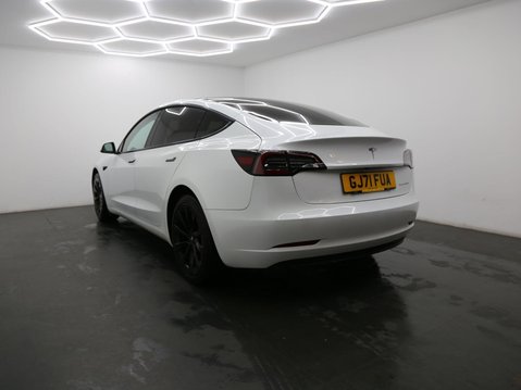 Tesla Model 3 (Dual Motor) Long Range Auto 4WDE 4dr 7