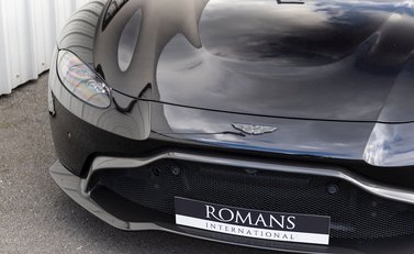 Aston Martin V8 Vantage 22