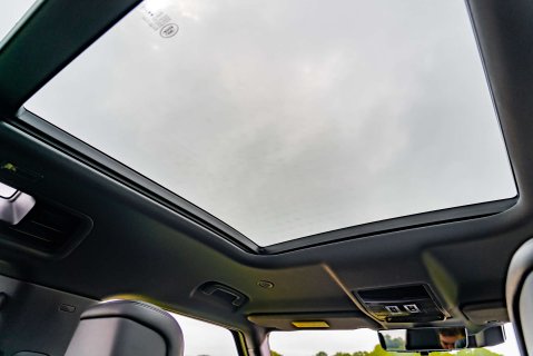 Land Rover Defender V8 Carpathian Edition 22