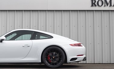Porsche 911 Carrera 4 GTS (991.2) 25