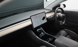 Tesla Model 3 STANDARD RANGE PLUS New Front Arms and Bushes New Rear Bushes Low Mileage 12