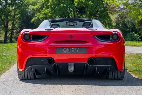 Ferrari 488 Spider 23