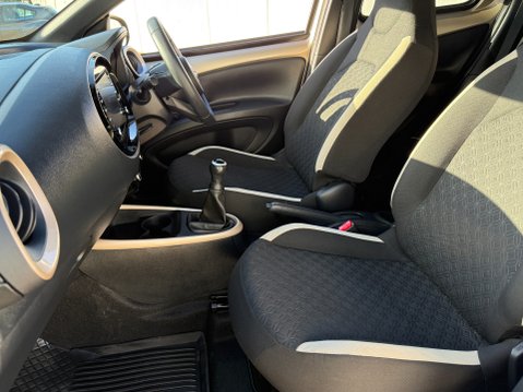 Toyota Aygo X VVT-I EDGE 28