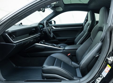 Porsche 911 Carrera 4S (992) 15