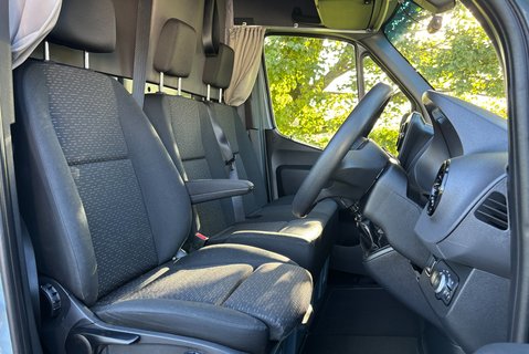 Mercedes-Benz Sprinter 319 Cdi Premium - with In-Built Bed + Diesel Heater 4