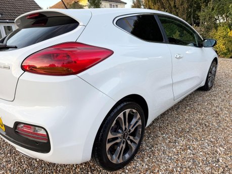 Kia Pro Ceed 1.6 CRDi EcoDynamics SE Tech Euro 5 (s/s) 3dr 10