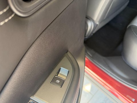 Nissan Qashqai 1.3 DIG-T MHEV N-Connecta XTRON Euro 6 (s/s) 5dr 18
