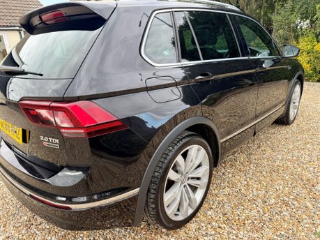 Volkswagen Tiguan 2.0 TDI BlueMotion Tech R-Line DSG 4Motion Euro 6 (s/s) 5dr 10