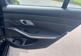 BMW 3 Series 318D SPORT 34