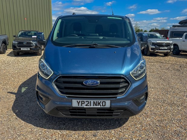 Ford Transit Custom AUTO LWB [SOLD CM] L2H1 Low Roof Limited 300 Air Con Alloys Sensors EURO 6 3