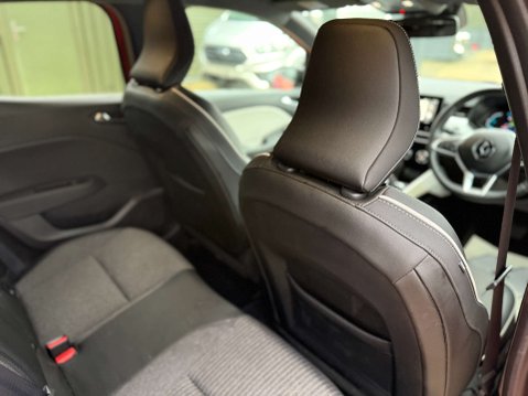 Renault Clio 1.6 Clio Techno E-Tech HEV Auto 5dr 68