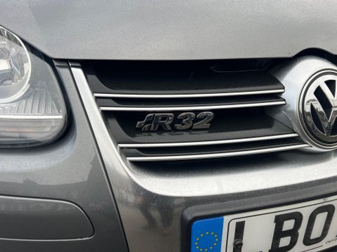 Volkswagen Golf 3.2 V6 R32 DSG 4Motion 5dr 17