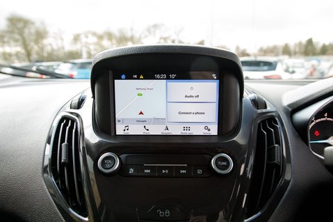 Ford Tourneo Courier TITANIUM 19