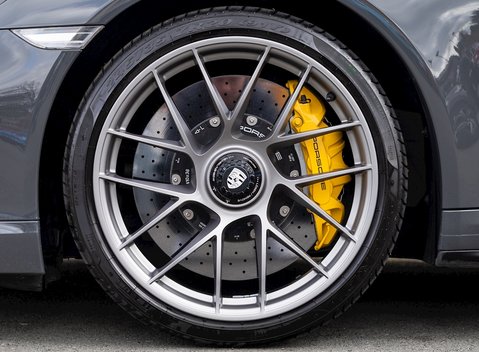 Porsche 911 Turbo S (991.2) 10