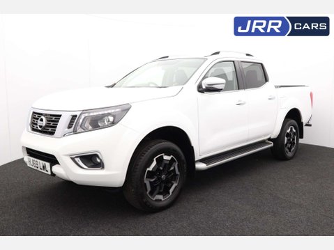 Nissan Navara 2.3 Navara Tekna dCi Auto 4WD 5dr 7