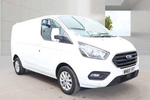 Ford Transit Custom SWB L1H1 Low Roof Limited 300 Air Con Alloys Sensors EURO 6 NO VAT