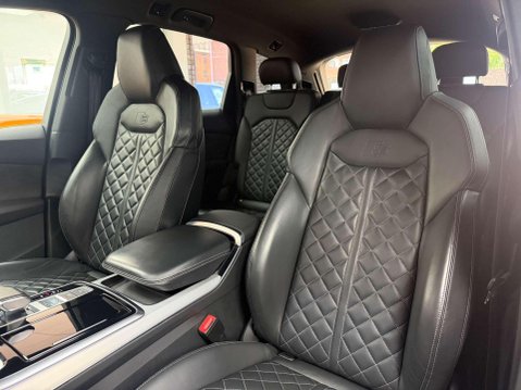 Audi SQ7 4.0 TDI V8 SUV 5dr Diesel Tiptronic quattro Euro 6 (s/s) (435 ps) 38