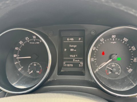 Skoda Yeti 2.0 TDI Elegance Outdoor DSG 4WD Euro 5 5dr 29