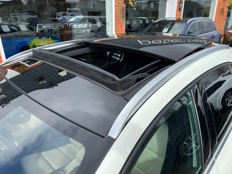 Mercedes-Benz GLA Class 2.0 GLA250 AMG Line PREMIUM PLUS SUV 5dr Petrol 7G-DCT 4MATIC Euro 6(211ps) 11