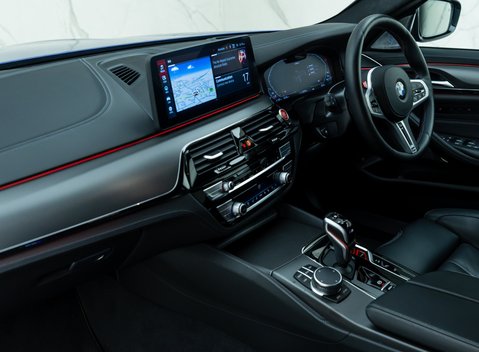 BMW M5 COMPETITION 17