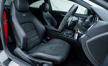 Mercedes-Benz C63 AMG BLACK SERIES 14