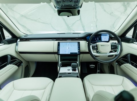 Land Rover Range Rover P550e Autobiography 22