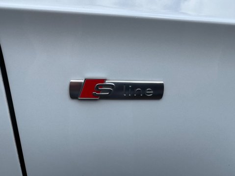 Audi A3 S LINE TFSI BLACK EDITION 15
