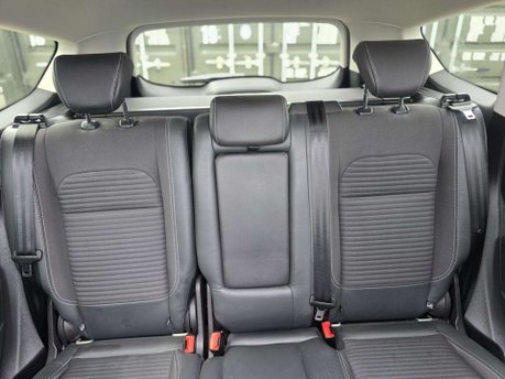Ford Kuga 2.0 TDCi Titanium SUV 5dr Diesel Powershift AWD Euro 6 (s/s) (180 ps) 21