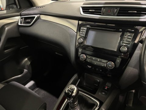 Nissan Qashqai 1.5 dCi N-Connecta Euro 6 (s/s) 5dr 28