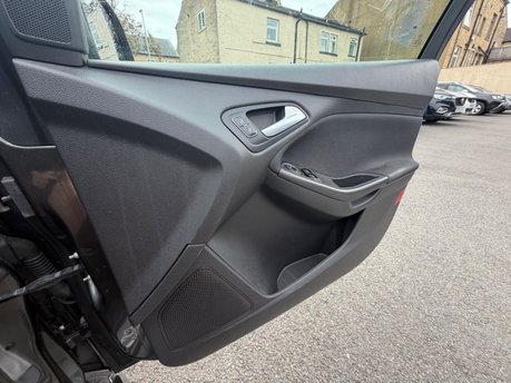 Ford Focus ST-LINE 20