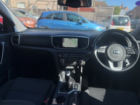 Kia Sportage 1.6 GDi 2 SUV 5dr Petrol Manual Euro 6 11