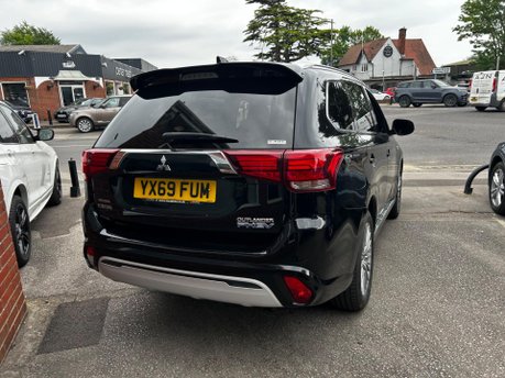 Mitsubishi Outlander 2.4h TwinMotor 13.8kWh 4h CVT 4WD Euro 6 (s/s) 5dr 21