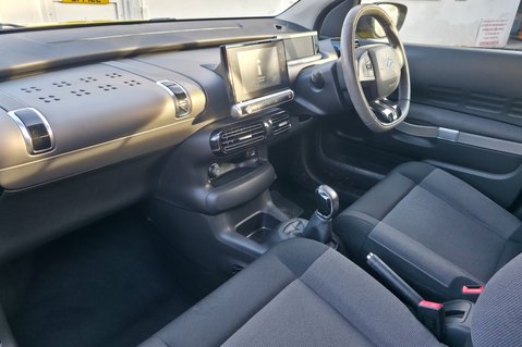 Citroen C4 Cactus 1.2 PURETECH FEEL..1 LADY OWNER..7 SERVICES LAST ONE @ 47K.. £20 R/TAX 14