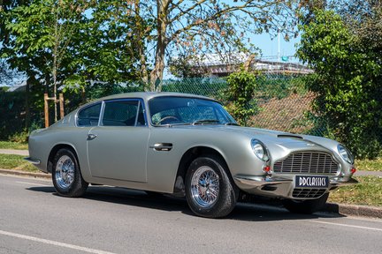 Aston Martin DB6 Mark II 2