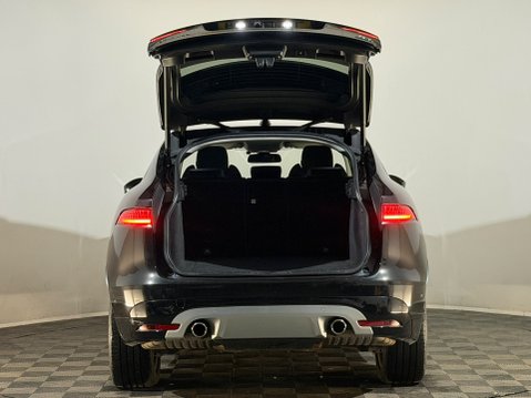 Jaguar F-Pace V6 S AWD 8