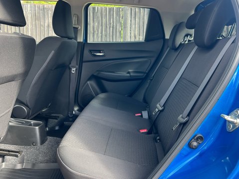 Suzuki Swift SZ5 DUALJET ALLGRIP MHEV 9