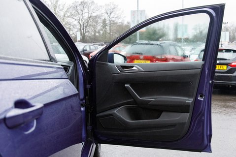 Volkswagen Polo R-LINE TSI 15